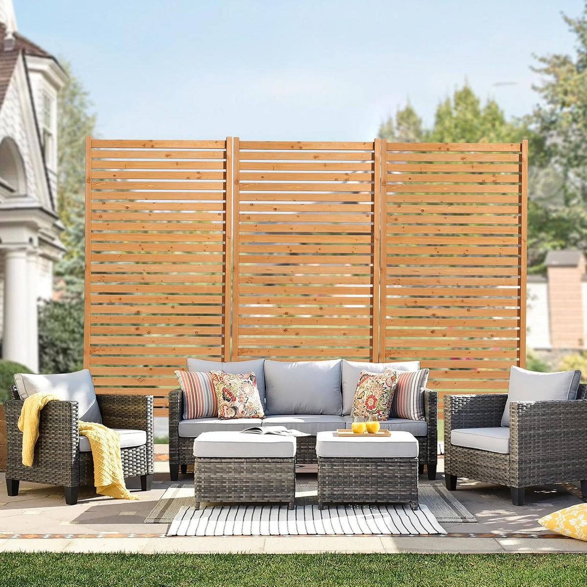 Freestanding Wooden Outdoor Privacy Screen